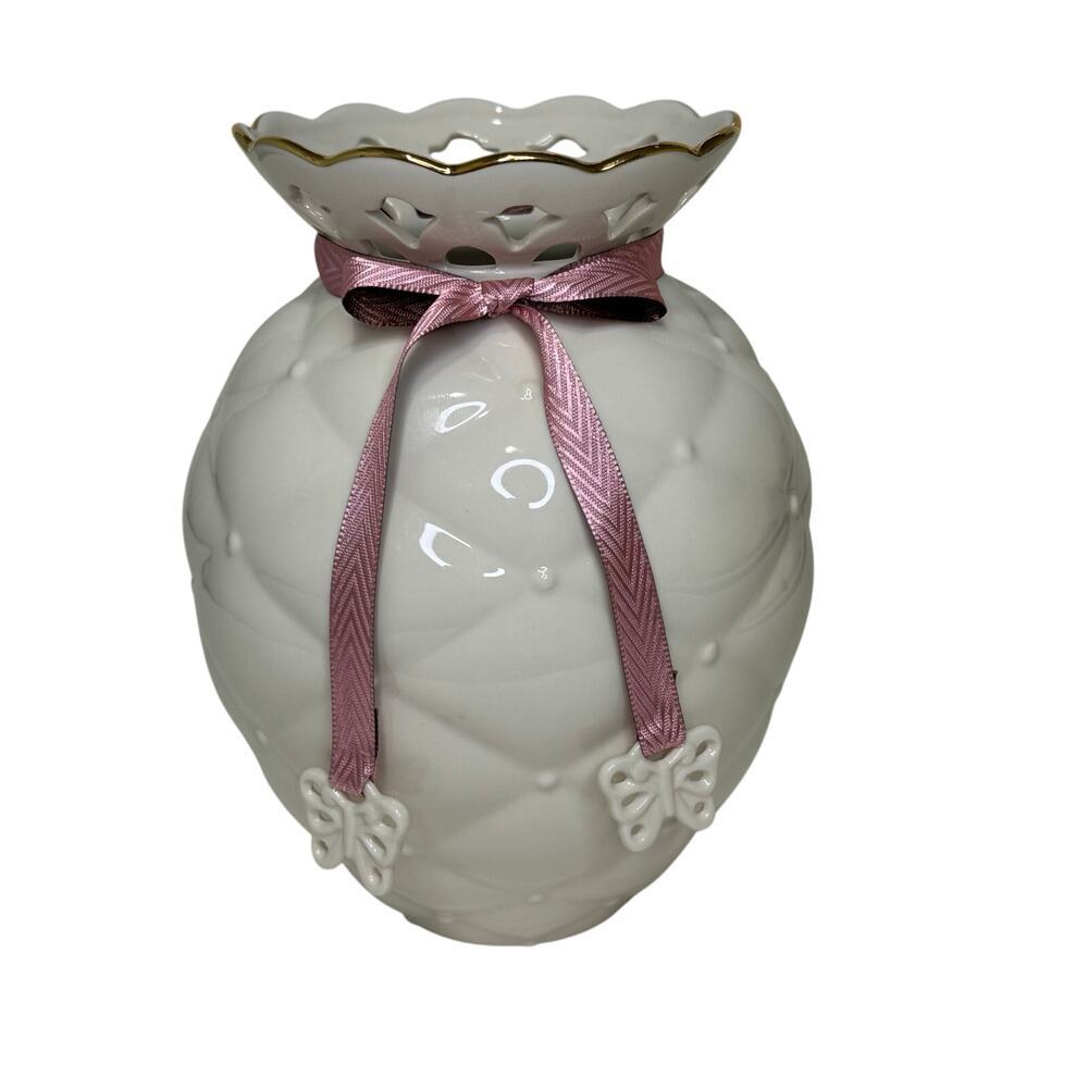 Lenox "Tied with Love" Belinda Bud Vase 7"